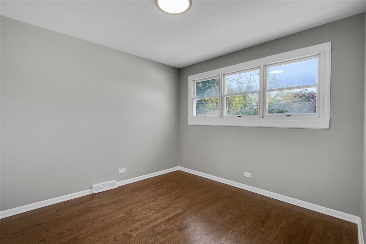 329 E Jefferson Street, Bensenville, IL 60106