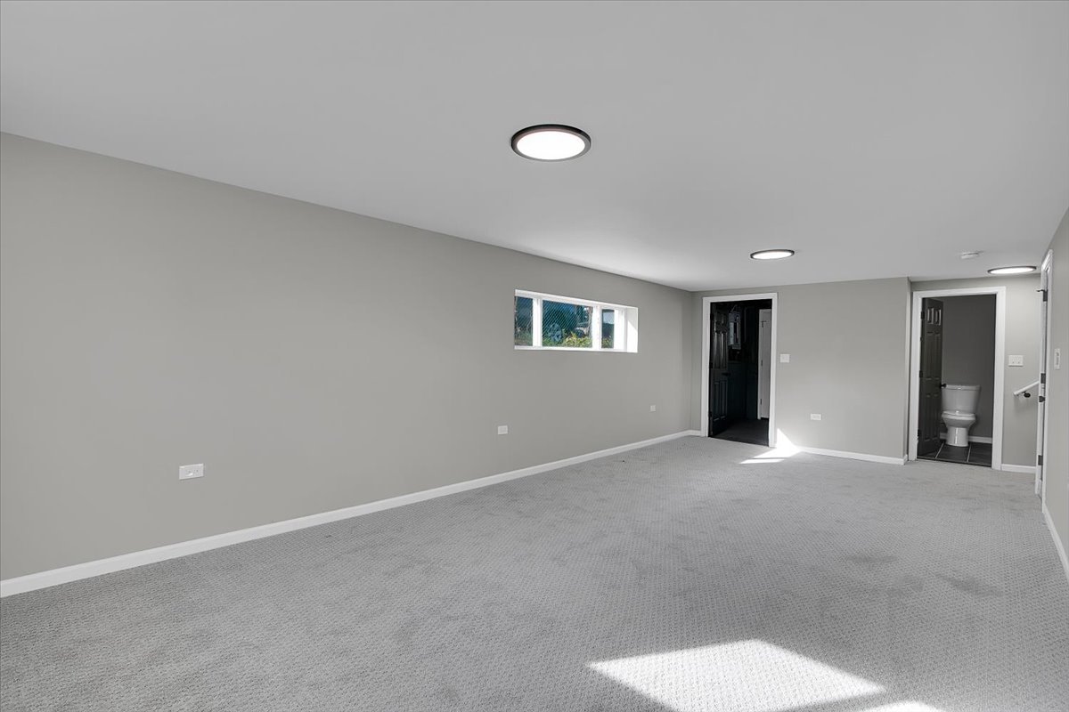 329 E Jefferson Street, Bensenville, IL 60106