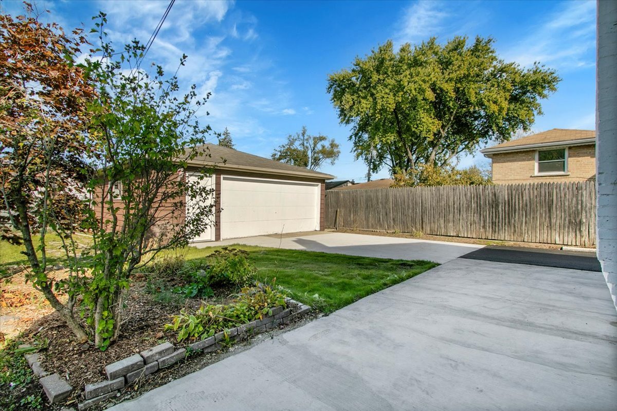 329 E Jefferson Street, Bensenville, IL 60106