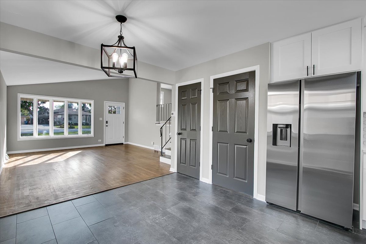 329 E Jefferson Street, Bensenville, IL 60106