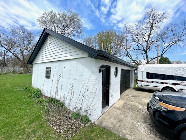 302 W Naperville Road, Westmont, IL 60559