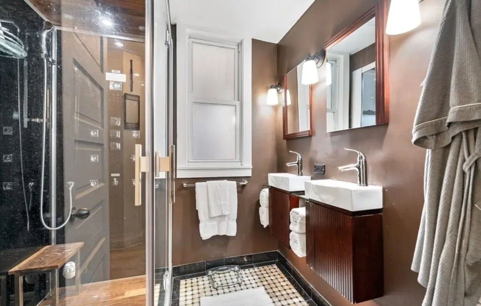 1631 N Tripp Avenue, Chicago, IL 60639