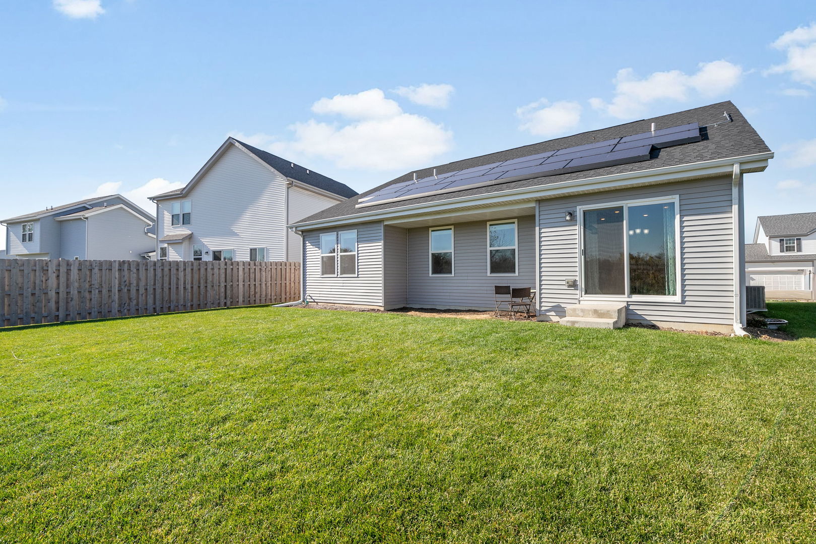 32070 Savannah Drive, Lakemoor, IL 60051