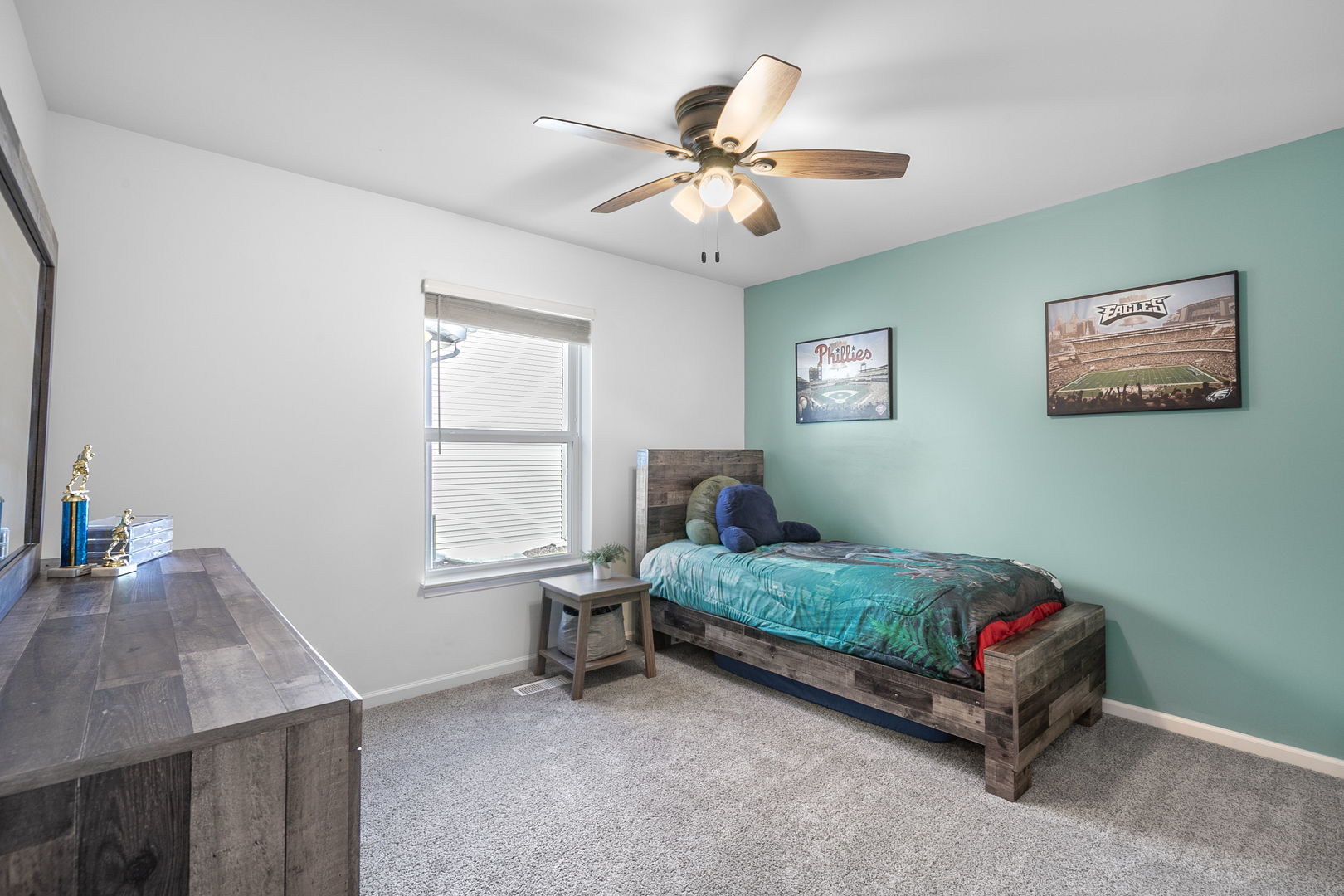 32070 Savannah Drive, Lakemoor, IL 60051