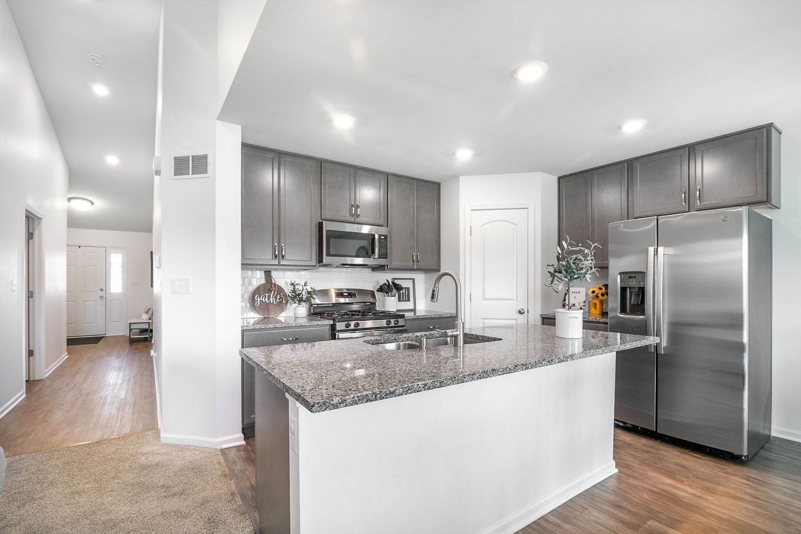 32070 Savannah Drive, Lakemoor, IL 60051