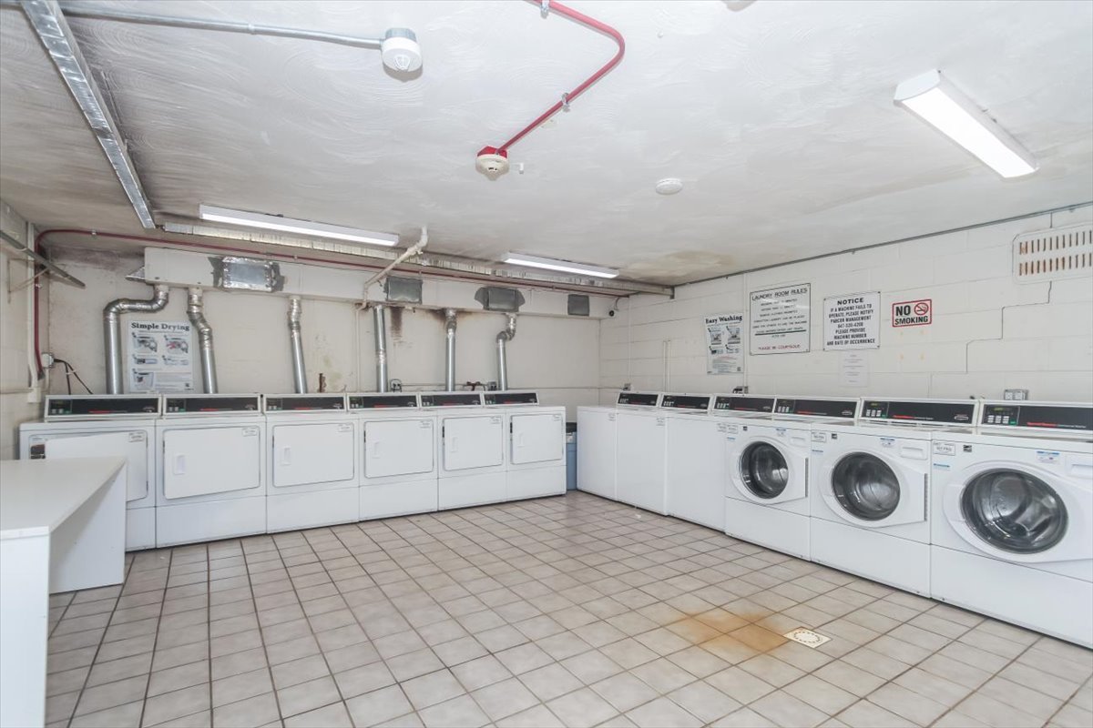 10373 Dearlove Road #4E, Glenview, IL 60025