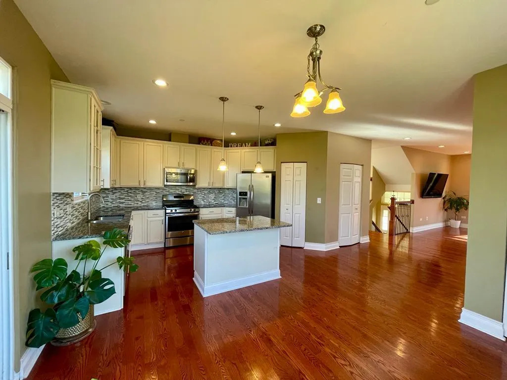 2915 Henley Lane, Naperville, IL 60540