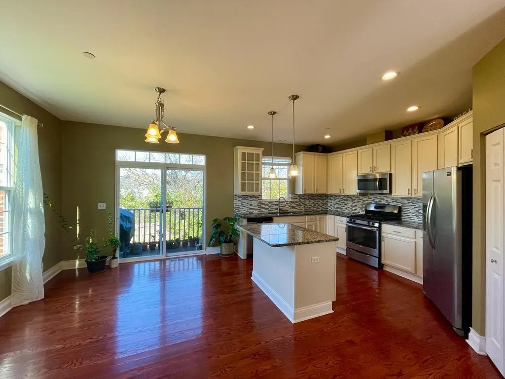 2915 Henley Lane, Naperville, IL 60540