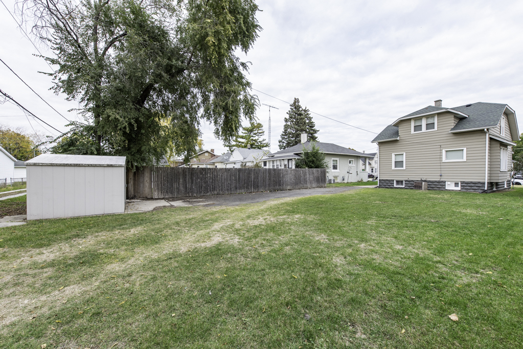 7124 26th Avenue, Kenosha, WI 53143