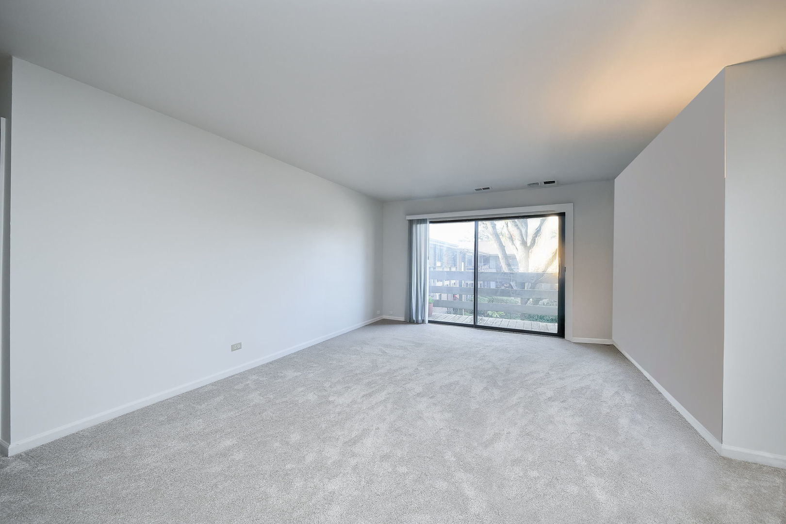 478 Raintree Court #2B, Glen Ellyn, IL 60137