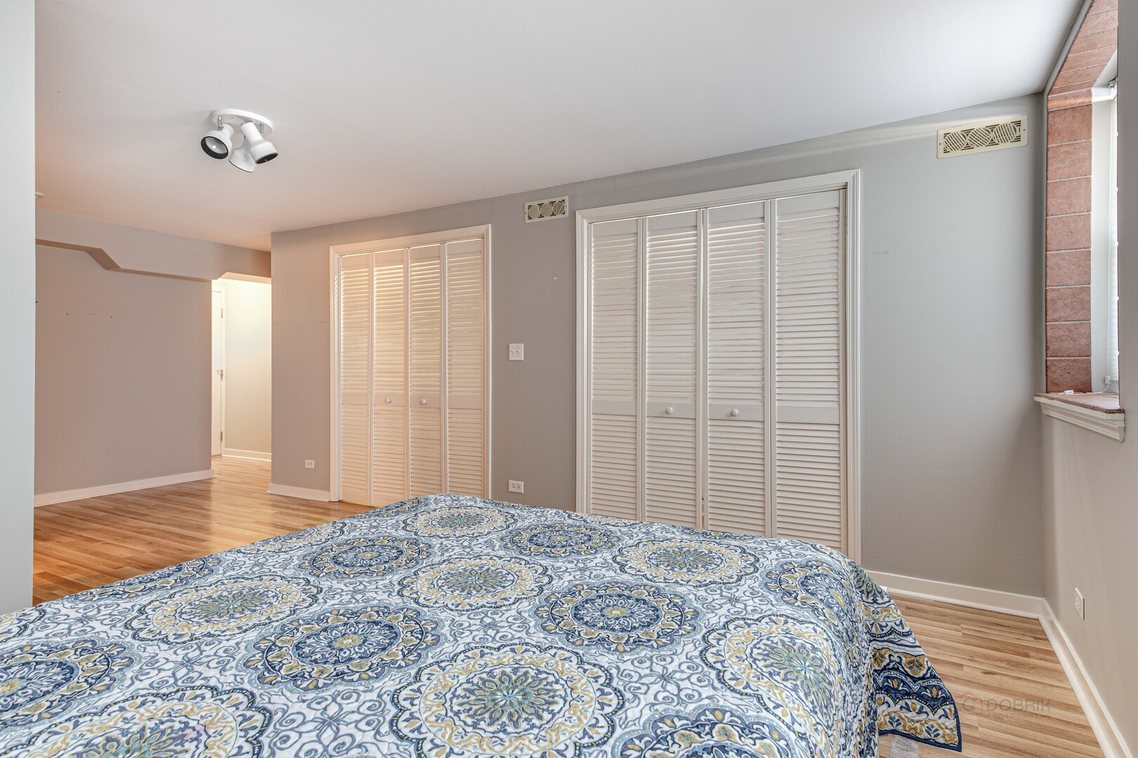 210 Leonard Wood #101, Highland Park, IL 60035