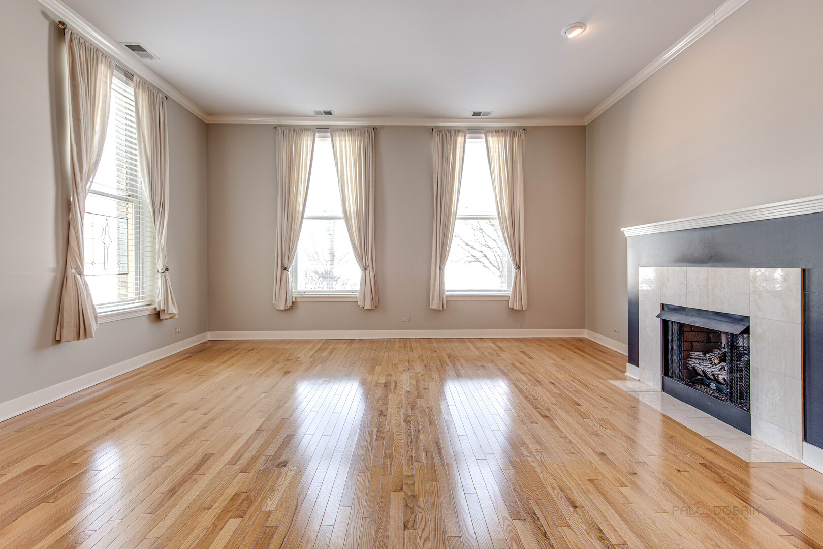 210 Leonard Wood #101, Highland Park, IL 60035