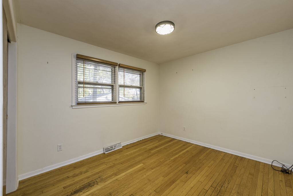 1339 Park Avenue, Winthrop Harbor, IL 60096