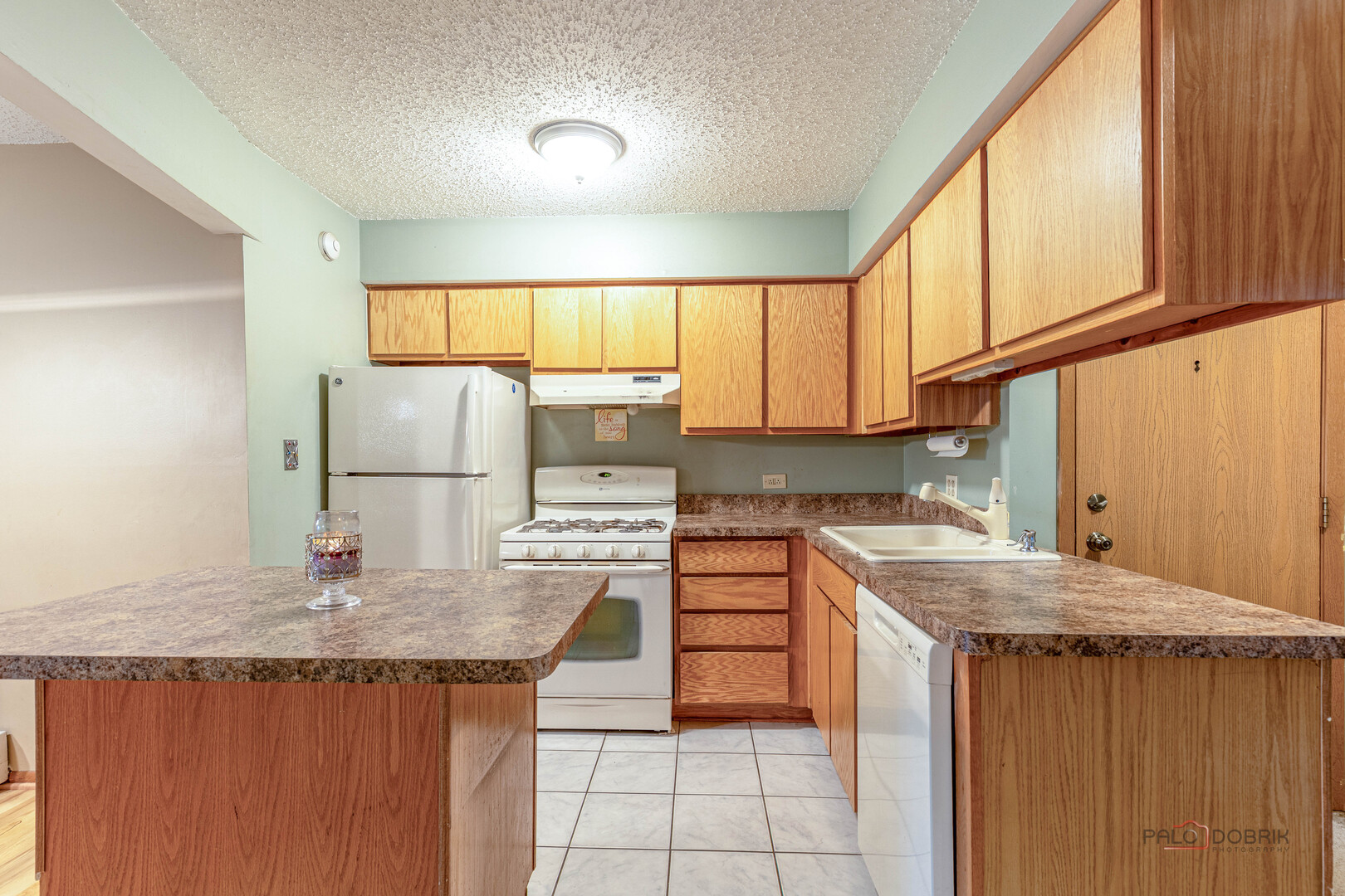 15 Echo Court #8, Vernon Hills, IL 60061