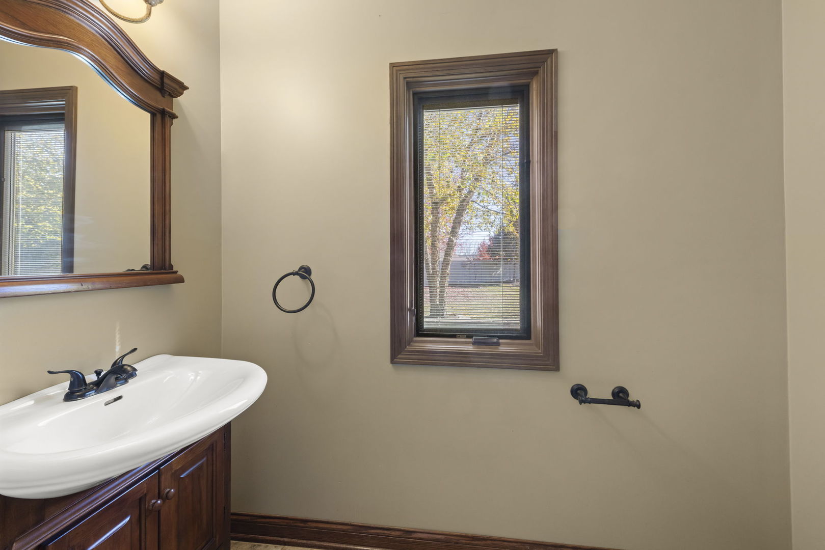 1375 Lakeside Lane, Morris, IL 60450