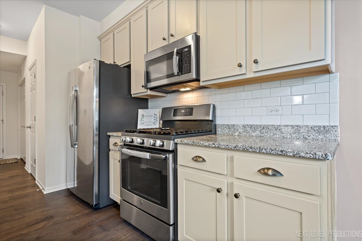 4105 Winslow Court, Aurora, IL 60504