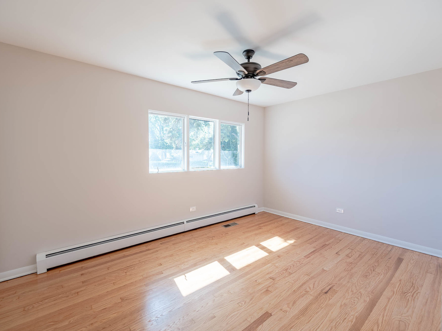 2858 Kensington Avenue, Westchester, IL 60154