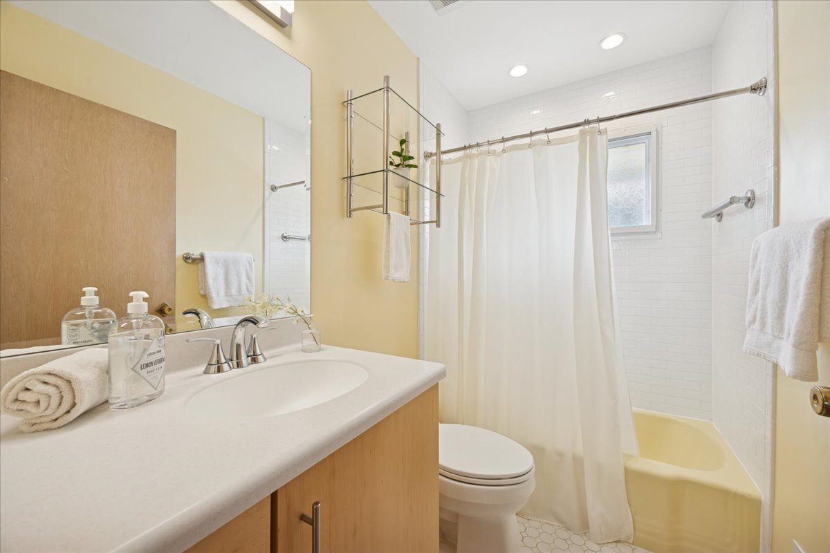 10511 Preston Street, Westchester, IL 60154