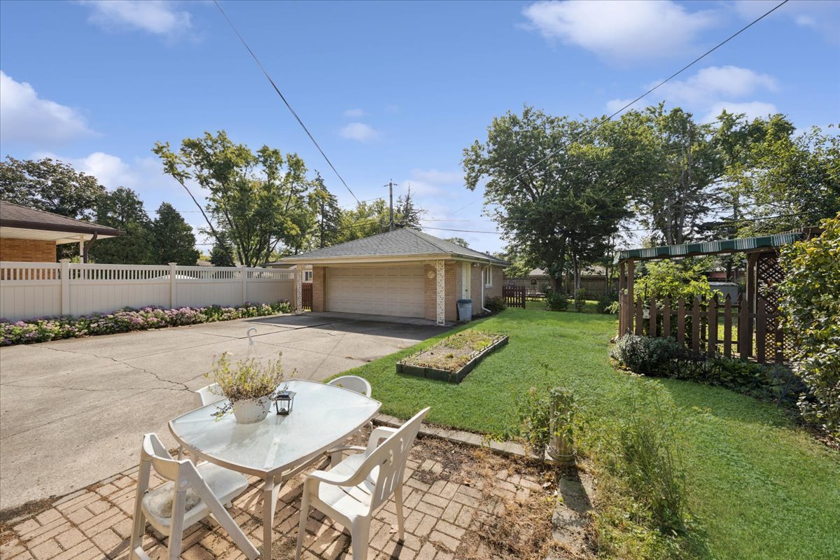 10511 Preston Street, Westchester, IL 60154