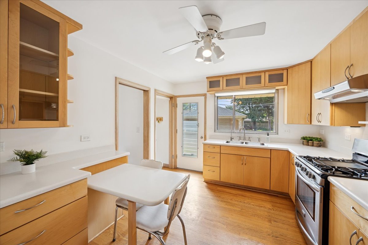 10511 Preston Street, Westchester, IL 60154