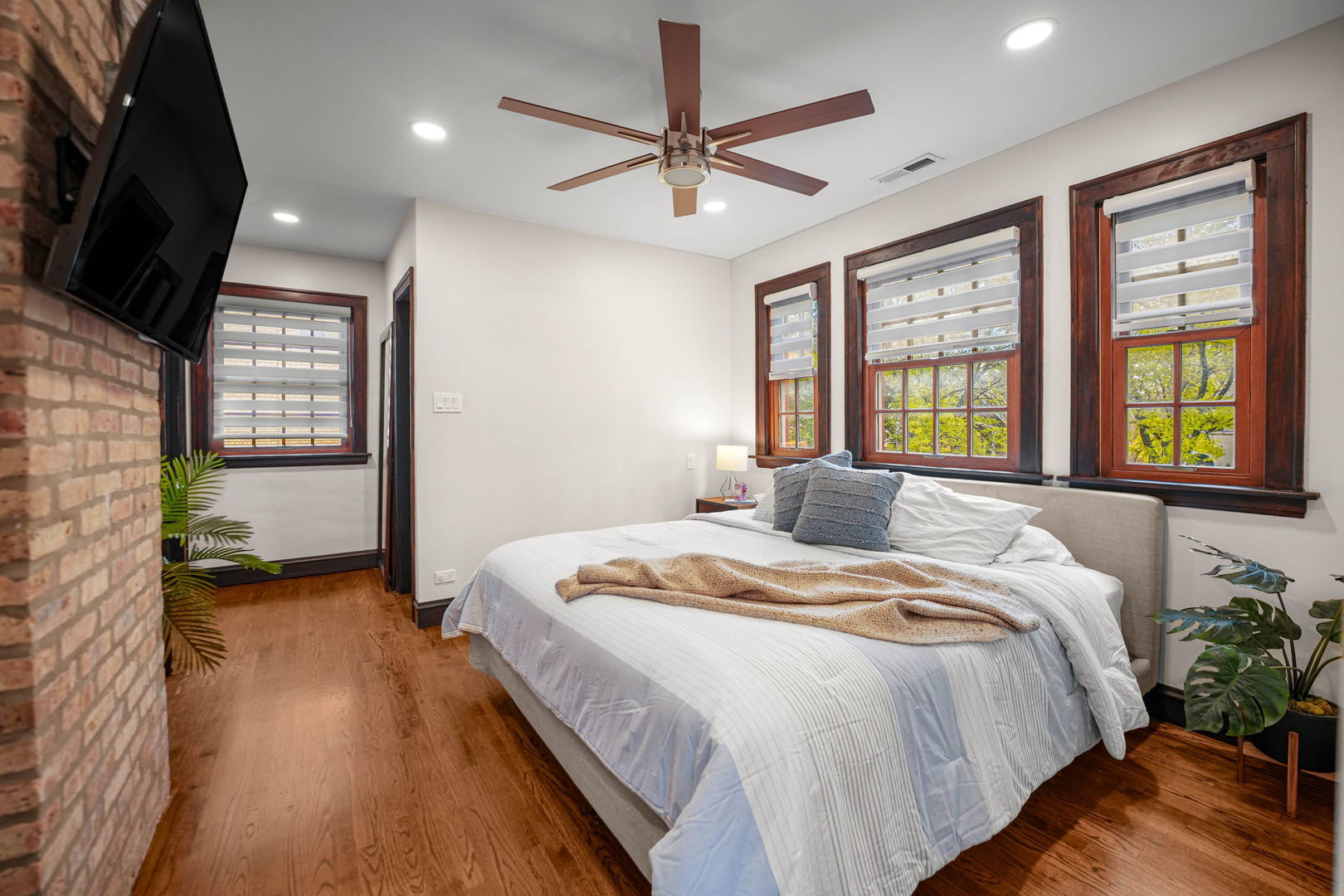 10022 S Seeley Avenue, Chicago, IL 60643