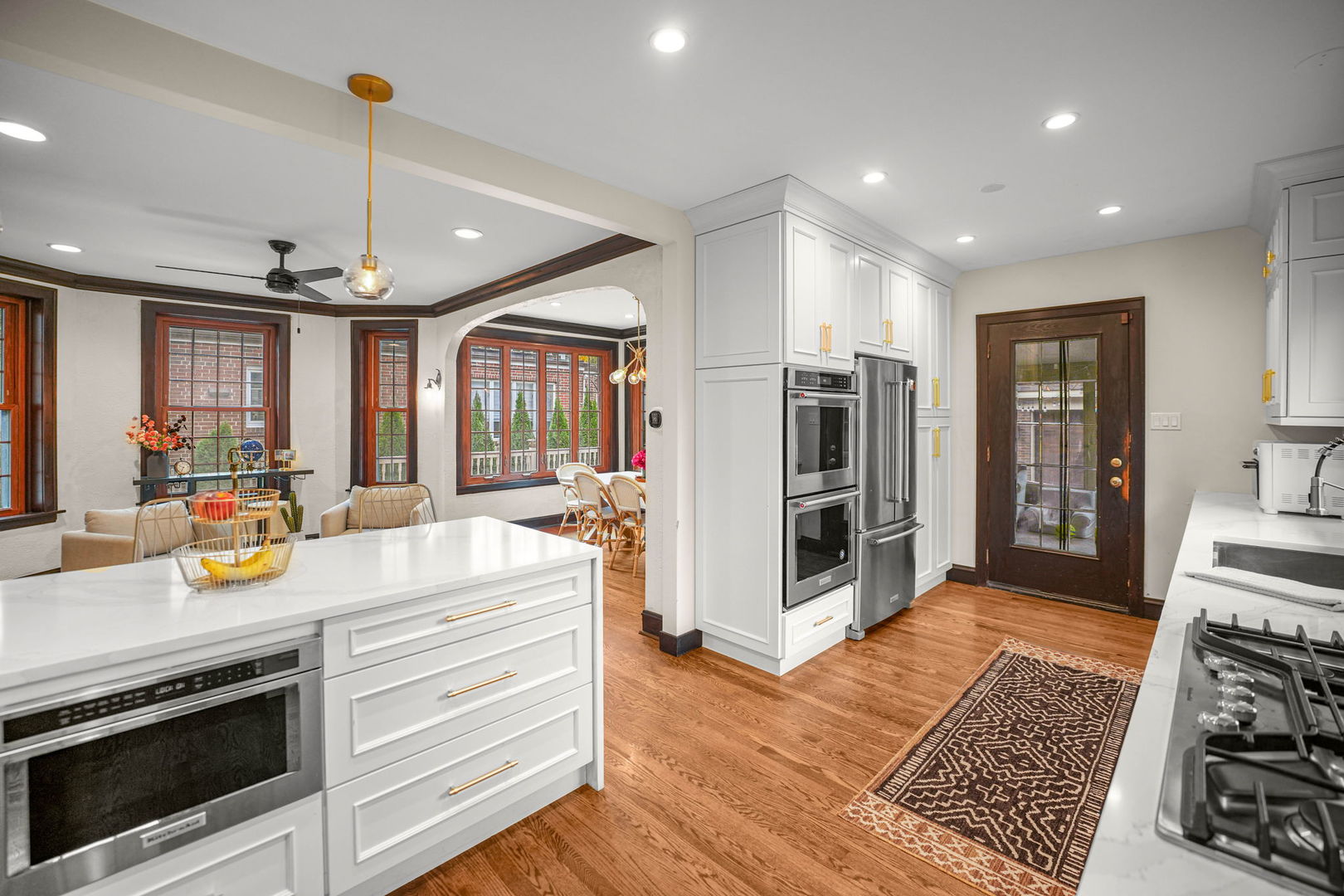 10022 S Seeley Avenue, Chicago, IL 60643