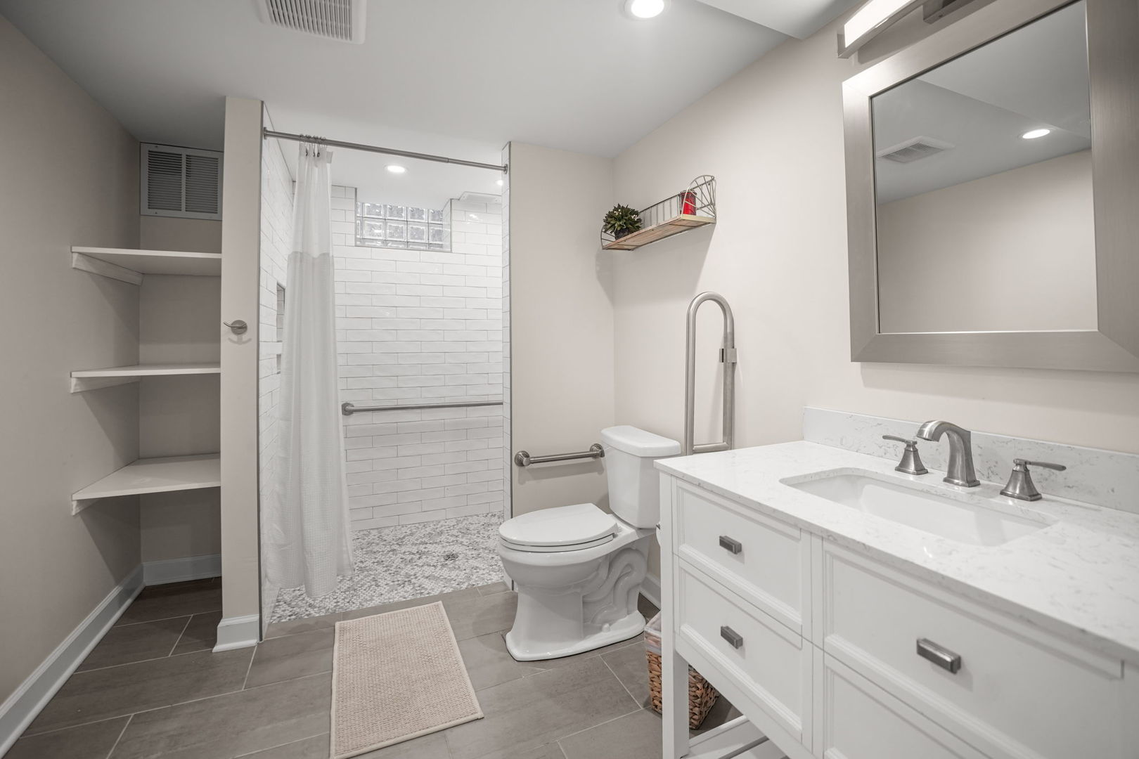 10022 S Seeley Avenue, Chicago, IL 60643