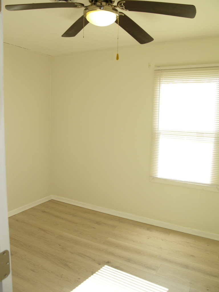 2069 217th Street, Sauk Village, IL 60411