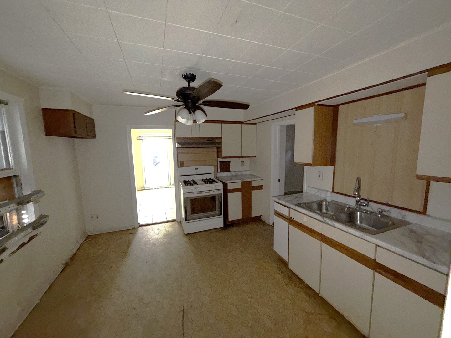 962 Oliver Avenue, Aurora, IL 60506