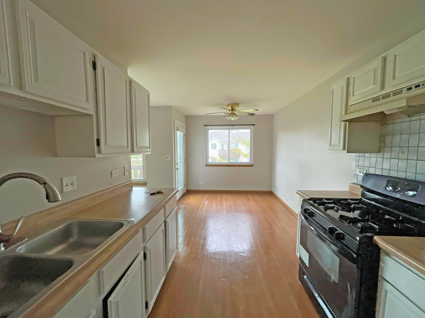 328 Mulberry Court #A2, Bartlett, IL 60103