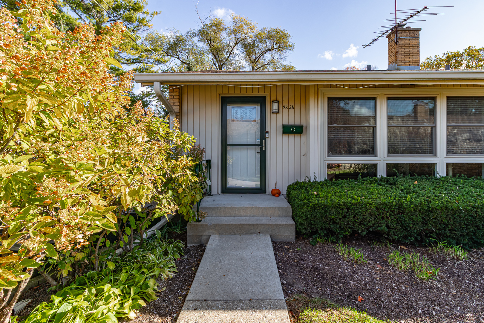 922 N Milwaukee Avenue #A, Libertyville, IL 60048