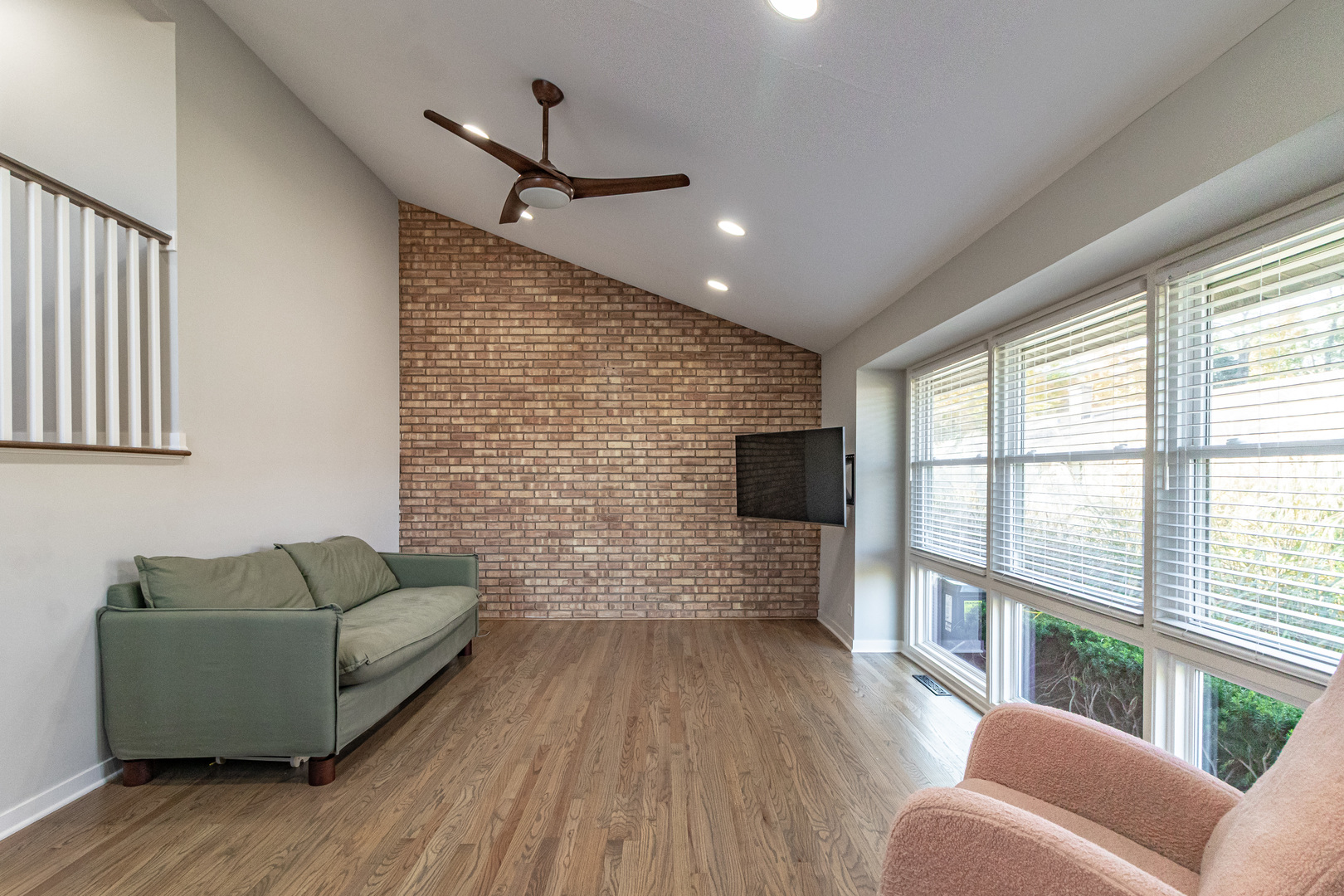 922 N Milwaukee Avenue #A, Libertyville, IL 60048