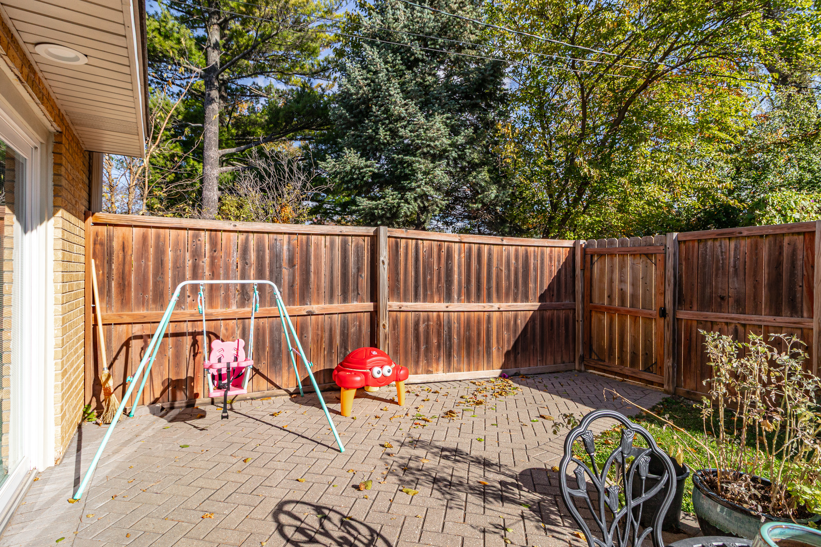 922 N Milwaukee Avenue #A, Libertyville, IL 60048