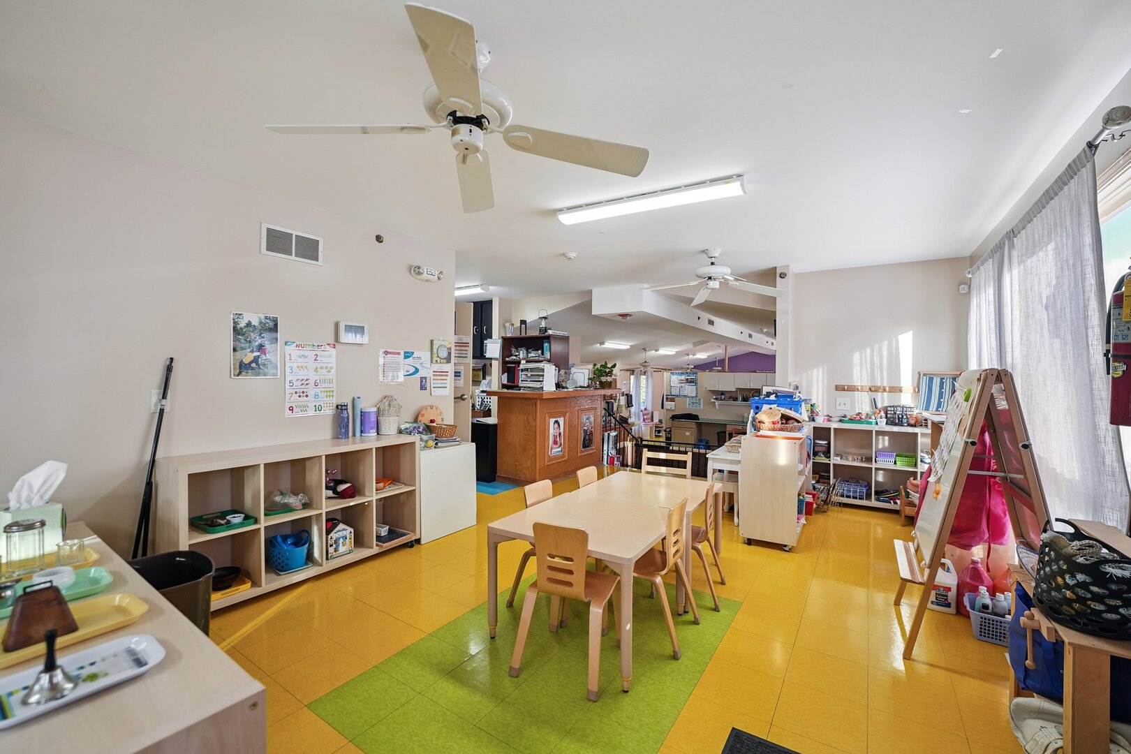 1S221 Summit Avenue, Oakbrook Terrace, IL 60181