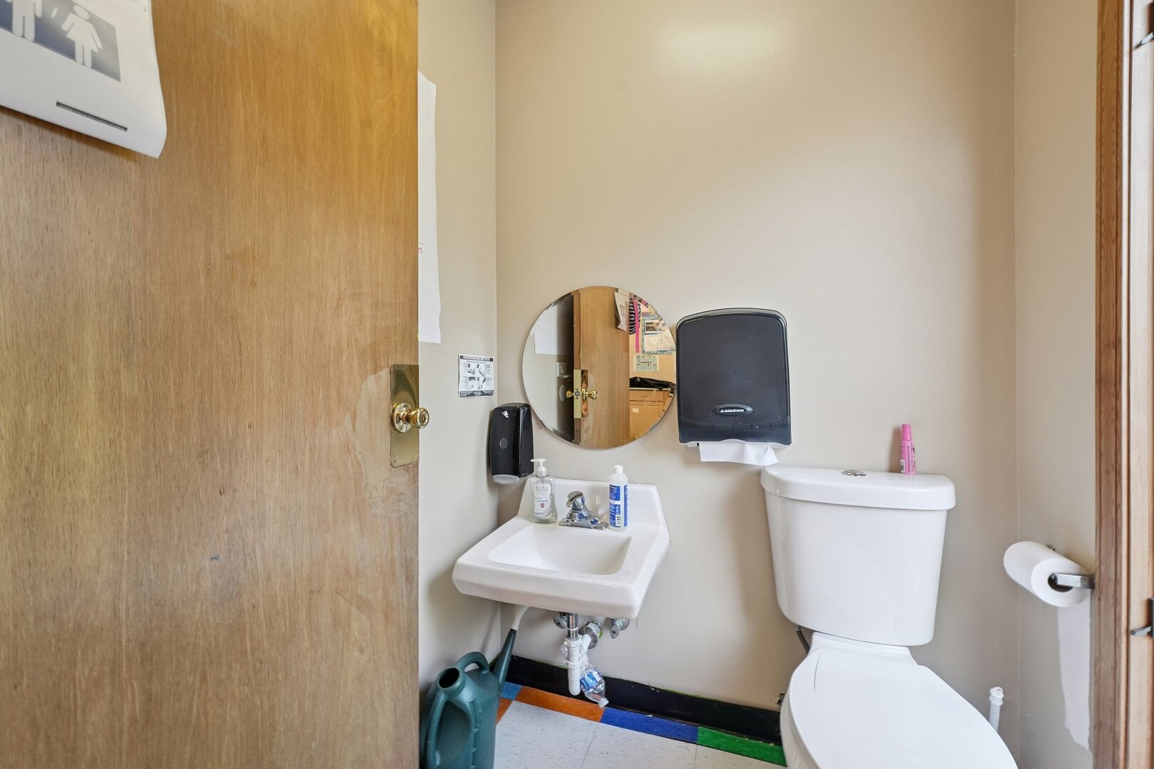 1S221 Summit Avenue, Oakbrook Terrace, IL 60181