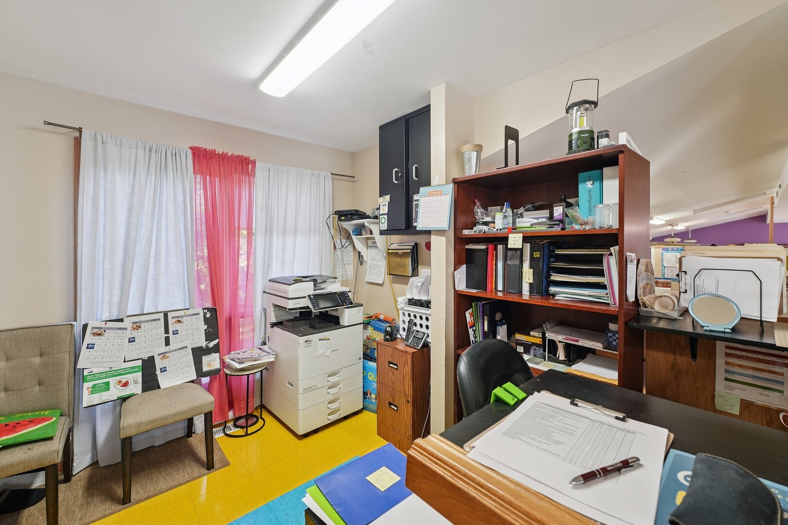 1S221 Summit Avenue, Oakbrook Terrace, IL 60181