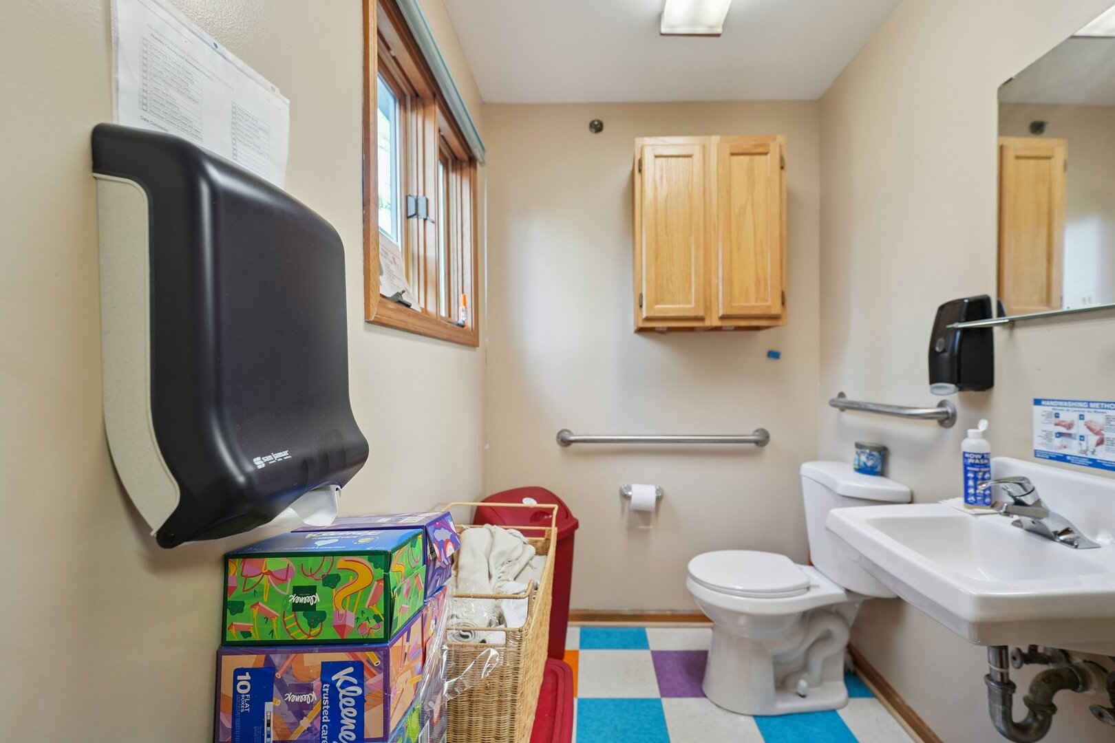 1S221 Summit Avenue, Oakbrook Terrace, IL 60181