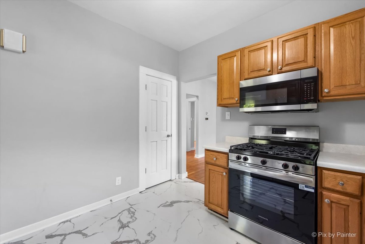 1725 Cedar Road, Homewood, IL 60430