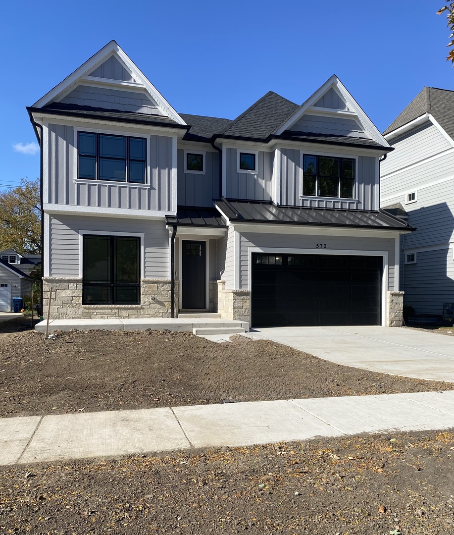 570 S Parkside Avenue, Elmhurst, IL 60126