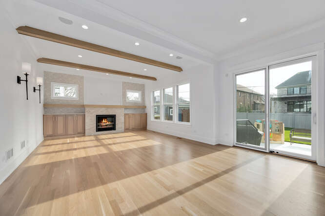 570 S Parkside Avenue, Elmhurst, IL 60126