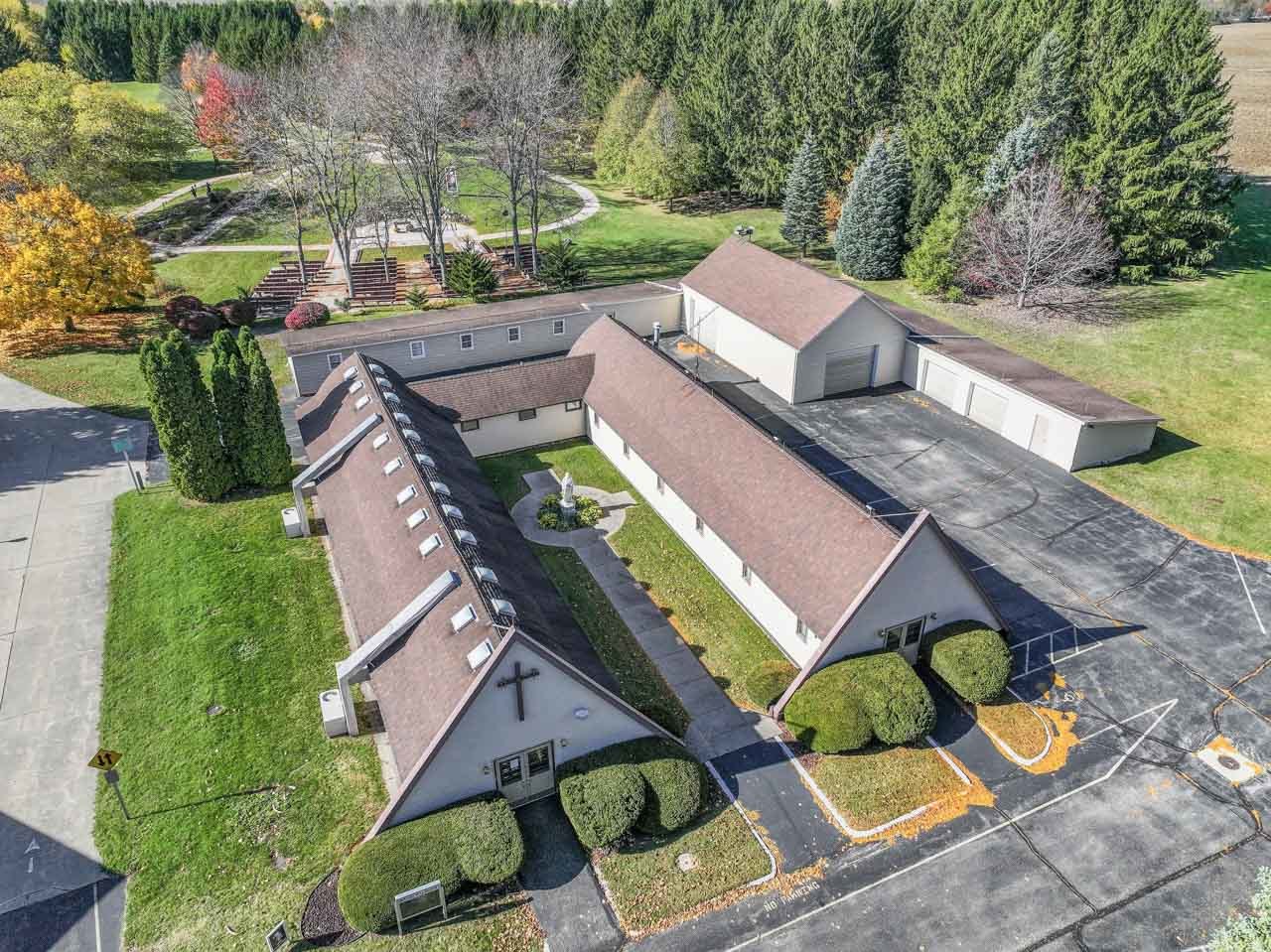 10330 336th Avenue, Randall, WI 53181