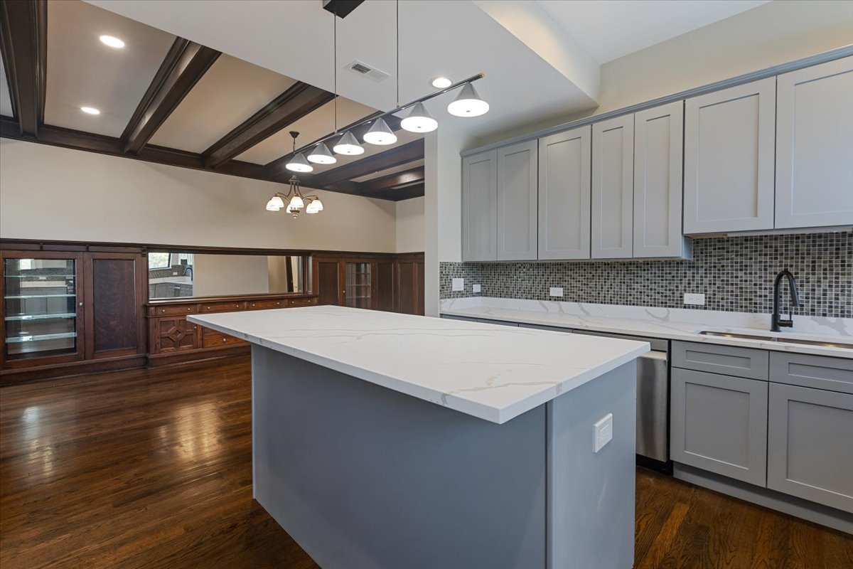 442-444 E 48th Street #2E, Chicago, IL 60616