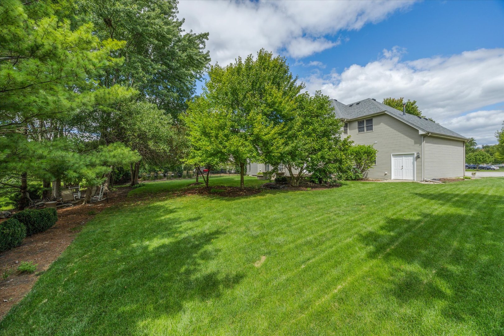 442 Mallard Point Drive, North Aurora, IL 60542