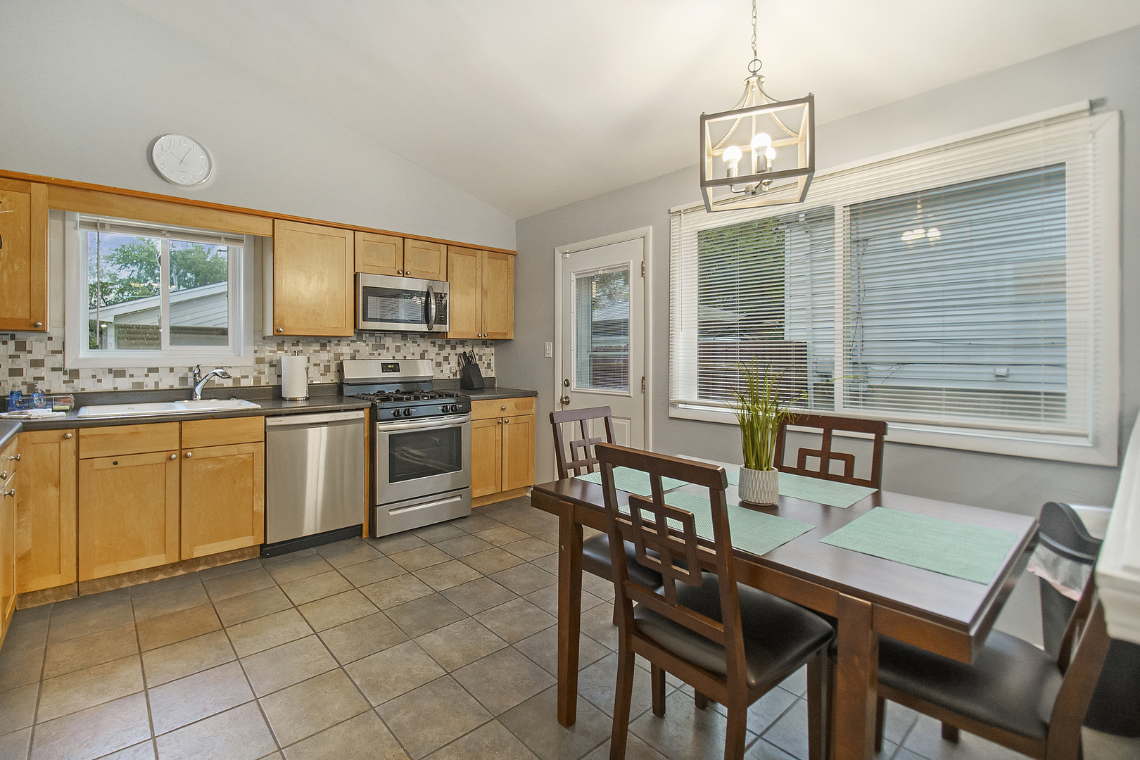 63 S Main Street, Glen Ellyn, IL 60137