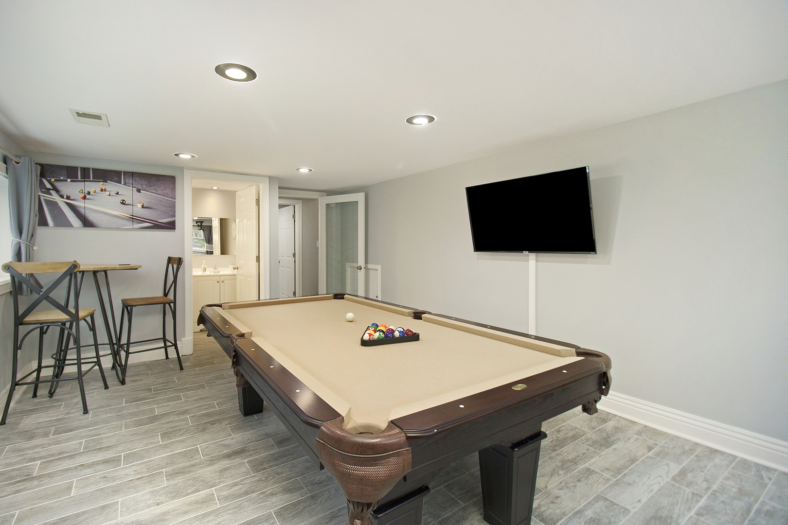 63 S Main Street, Glen Ellyn, IL 60137