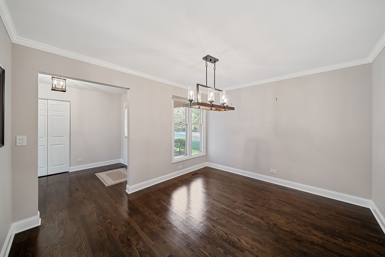 701 N Victoria Drive, Palatine, IL 60074