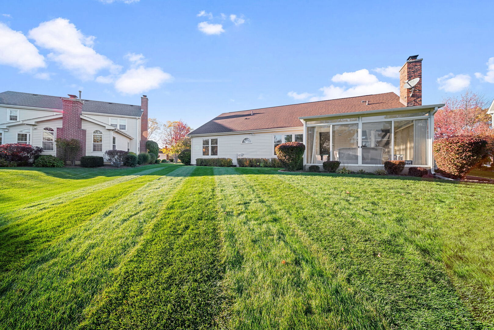 701 N Victoria Drive, Palatine, IL 60074