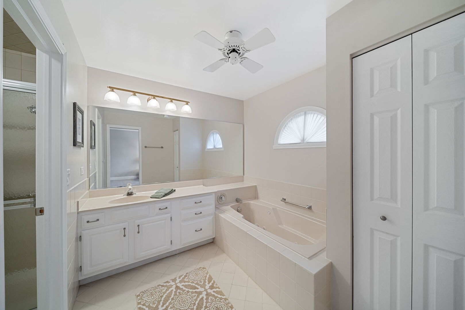 701 N Victoria Drive, Palatine, IL 60074