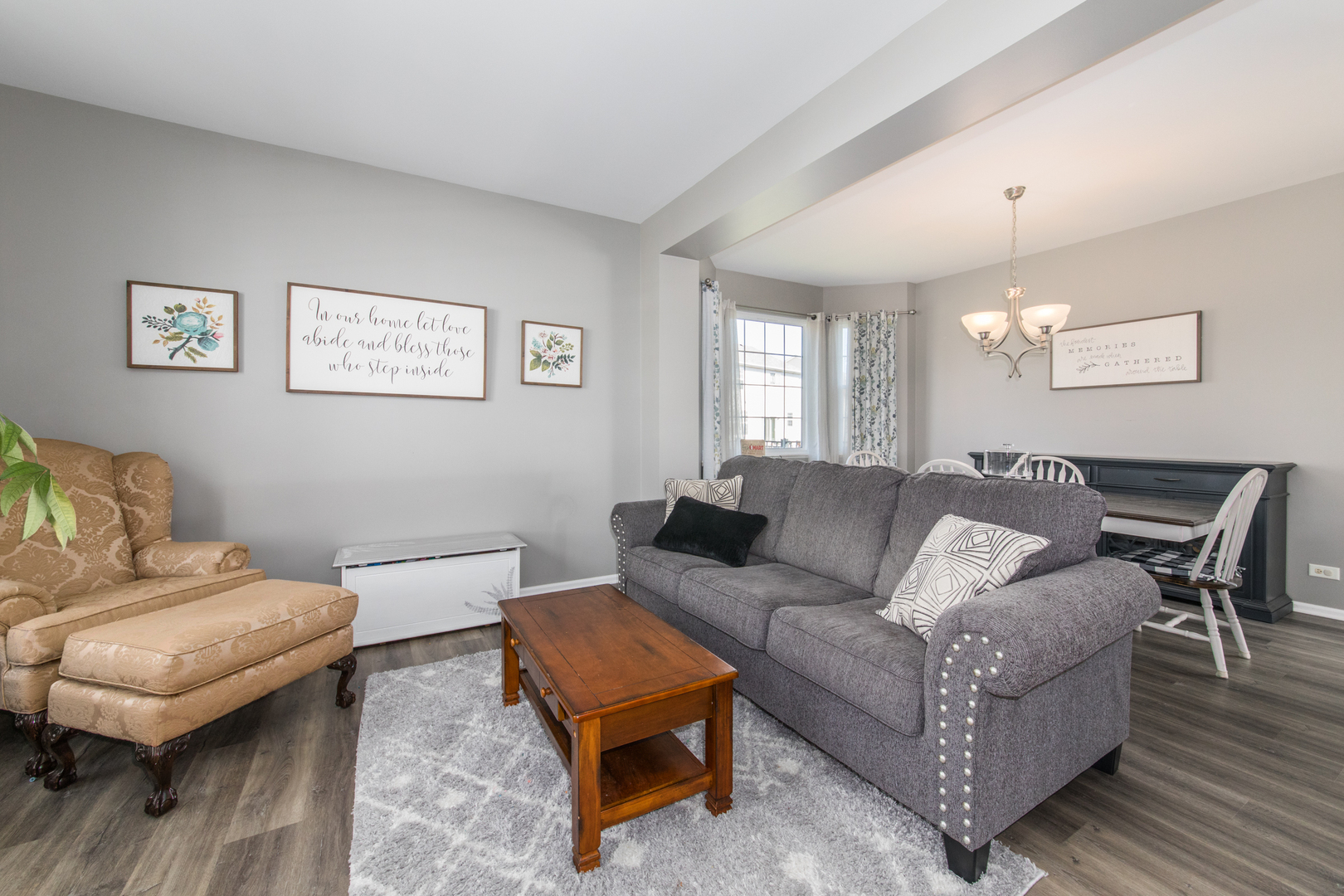 857 Great Falls Drive, Volo, IL 60073