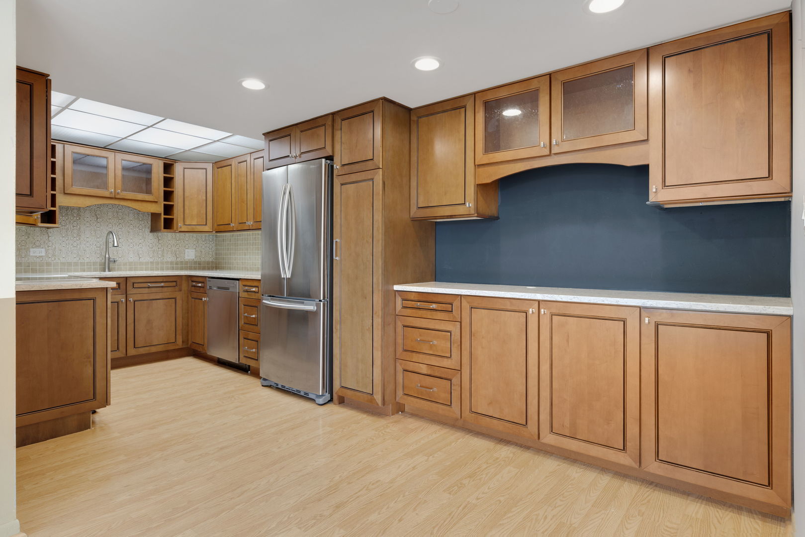 5300 Walnut Avenue #18E, Downers Grove, IL 60515